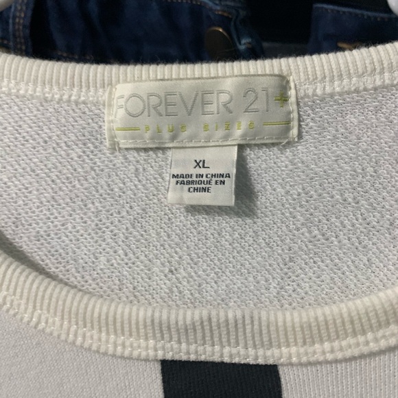 Never used sweatshirt - Picture 3 of 4